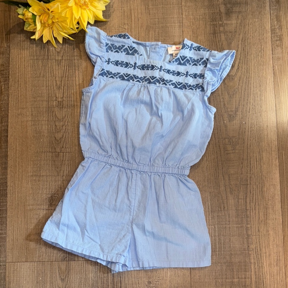 Vineyard Vines Light Blue Kids Romper with Navy Accents. Smoke free home!